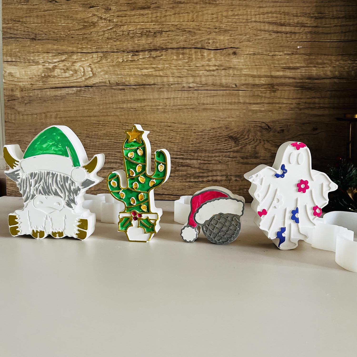 Christmas Cow Aromatherapy Car Silicone Mold Christmas Tree Cactus Christmas Light Ball Plaster Ornament Mold