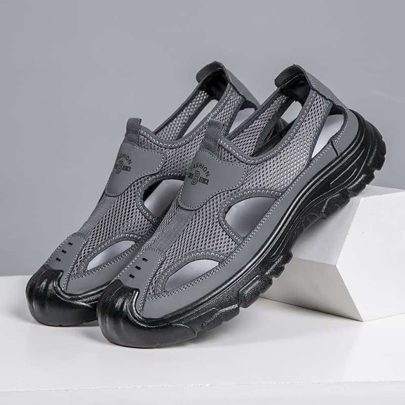 Sandals Men's 2024 Summer New Genuine Leather Soft Sole Cover Beach Shoes Hollow Breathable Mesh Men's Shoes Hole Shoes