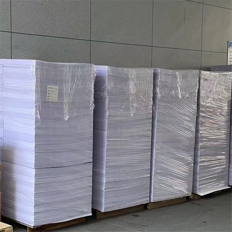 Wholesale white cardboard, triple-layer corrugated paper for DIY crafts, cardboard packaging, and protective padding.