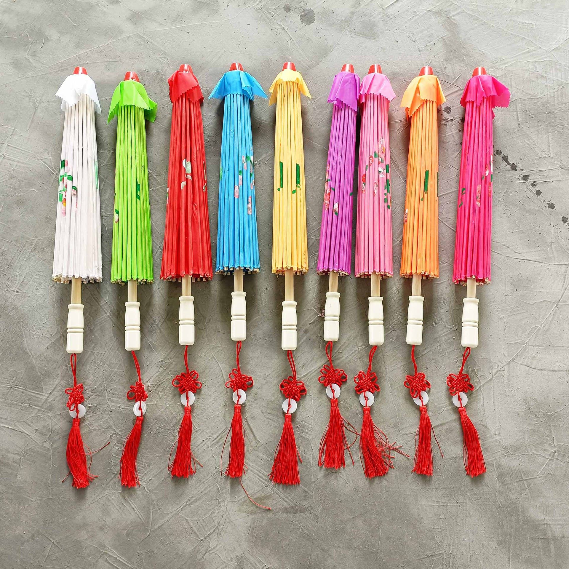 Classical Silk Umbrellas with Exquisite Jade Pendants and Chinese Knots for Qipao Runway, Dance Props, and Ceiling Decor Craft