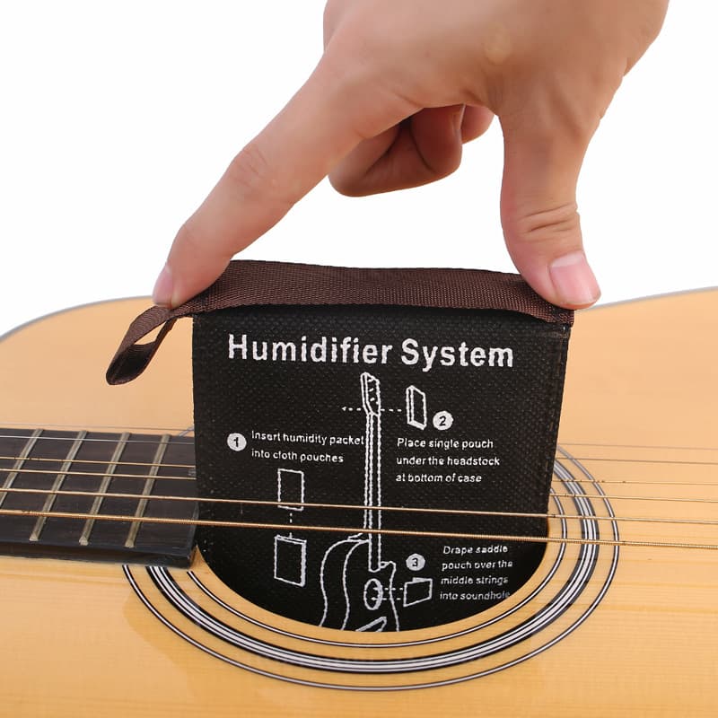 Wholesale Guitar Automatic Moisturizing Humidifier Bag Acoustic Guitar Sound Hole Humidifier Classical Folk Guitar Humidifier