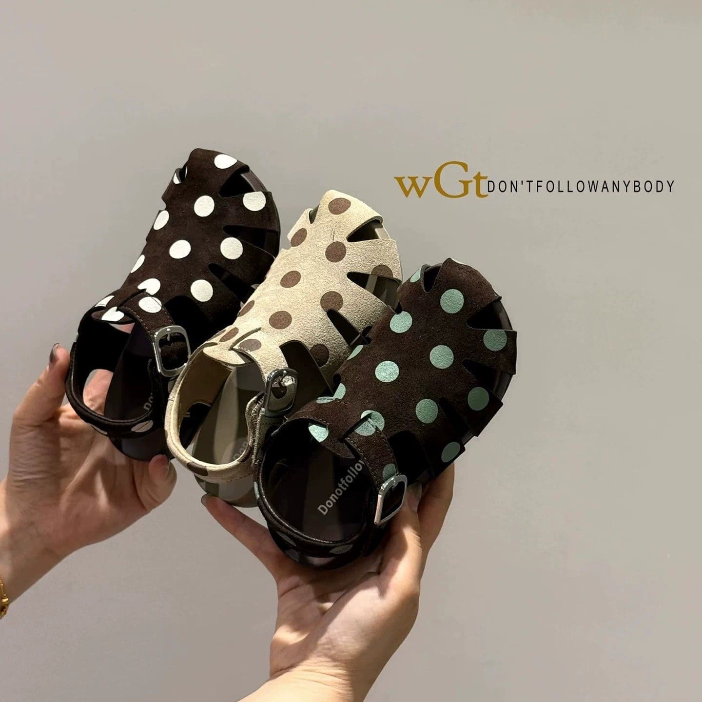 2026 Summer Kids' Fashionable Polka Dot Sandals New Style Soft-Soled Non-Slip Comfortable Breathable Casual Shoes for Boys and Girls
