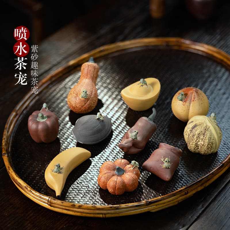 Yixing Purple Sand Teapet Spraying Frog Pumpkin Ornament, Bionic Peach Banana Fruit Tea Set Accessory Sculpture, Raisable