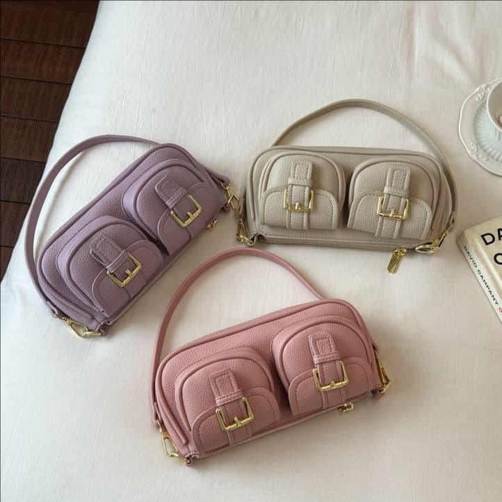Trendy and cool multi-pocket exquisite motorcycle bag, fashionable and versatile armpit bag, personalized sexy shoulder bag, retro crossbody bag