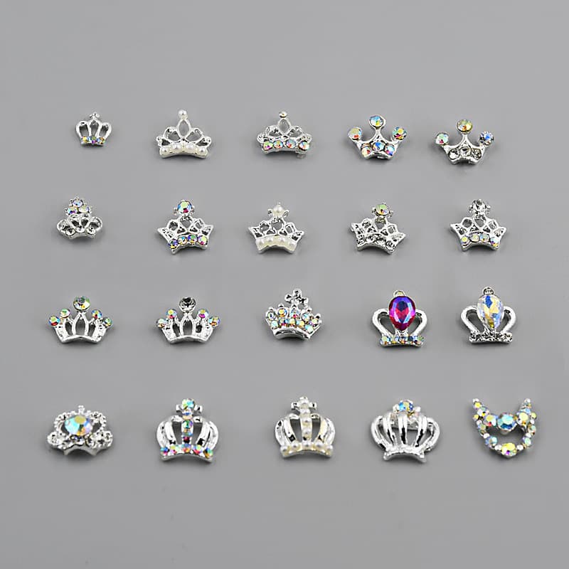 Three-dimensional nail art alloy crown with diamond light luxury nail stickers wearable nails diy diamond decoration Yiwu nail art jewelry wholesale