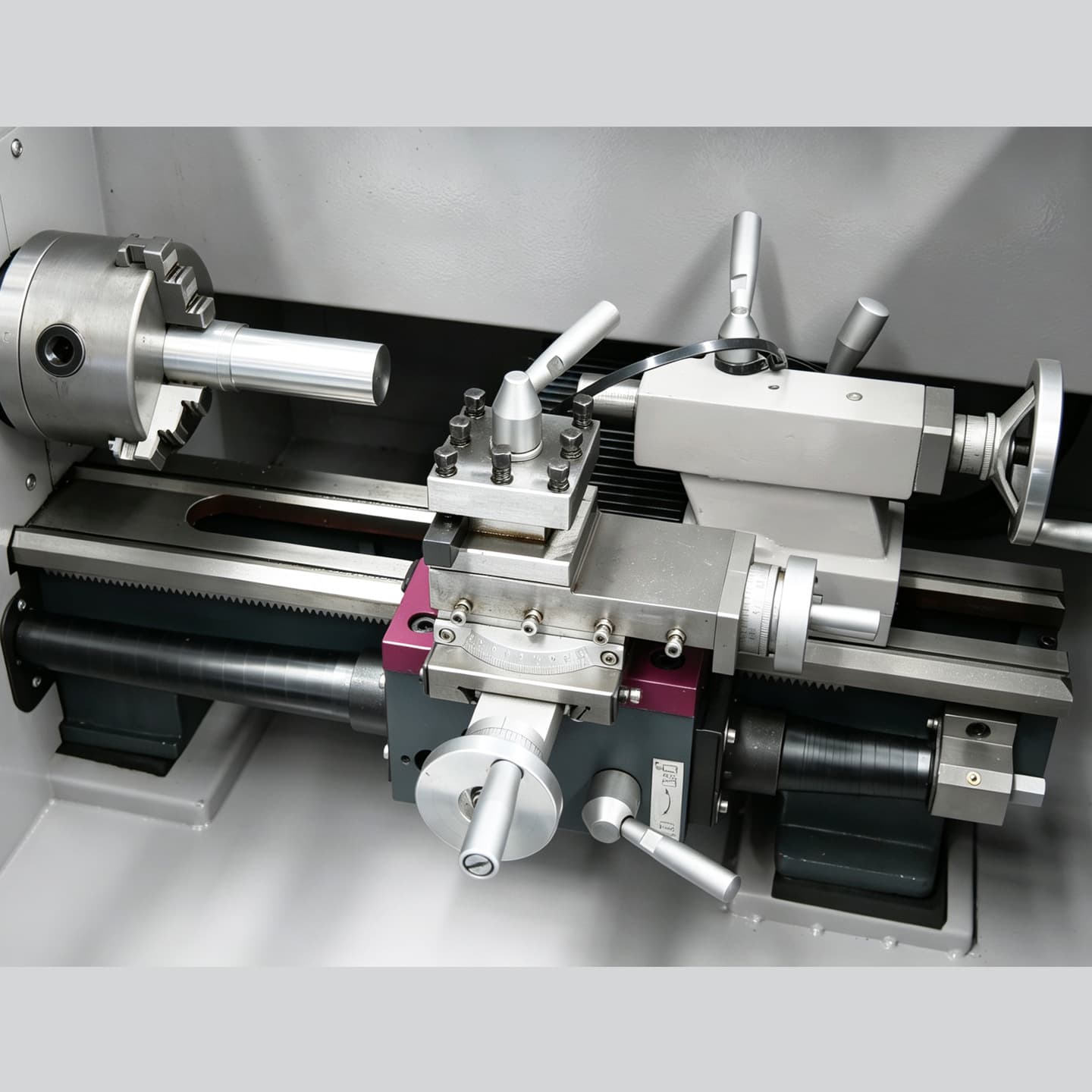 Source Factory CNC Lathe Small Metal Processing High Precision Fully Automatic CNC Machine Tool