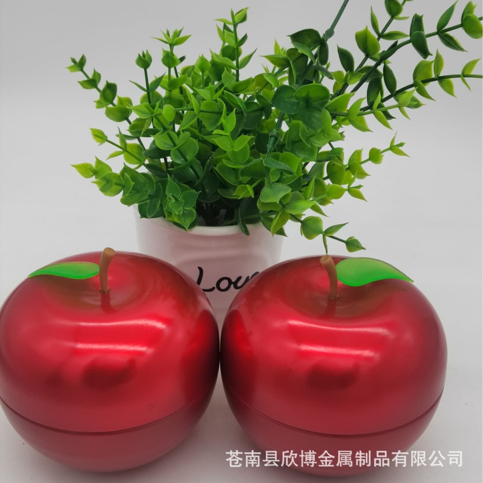 Wholesale Christmas Tin Boxes, Candy Boxes, Shaped Tins, Exquisite Gift Packaging Iron Boxes and Cans from Manufacturer