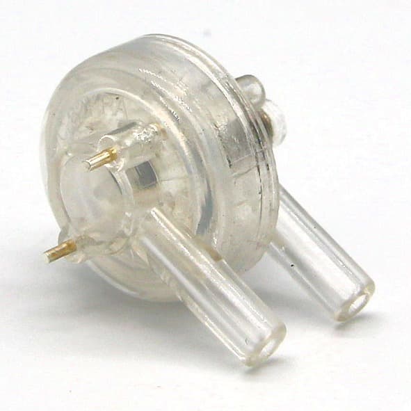 Manufacturer supplies normally closed pressure switch KBQ-02, leak-proof.
