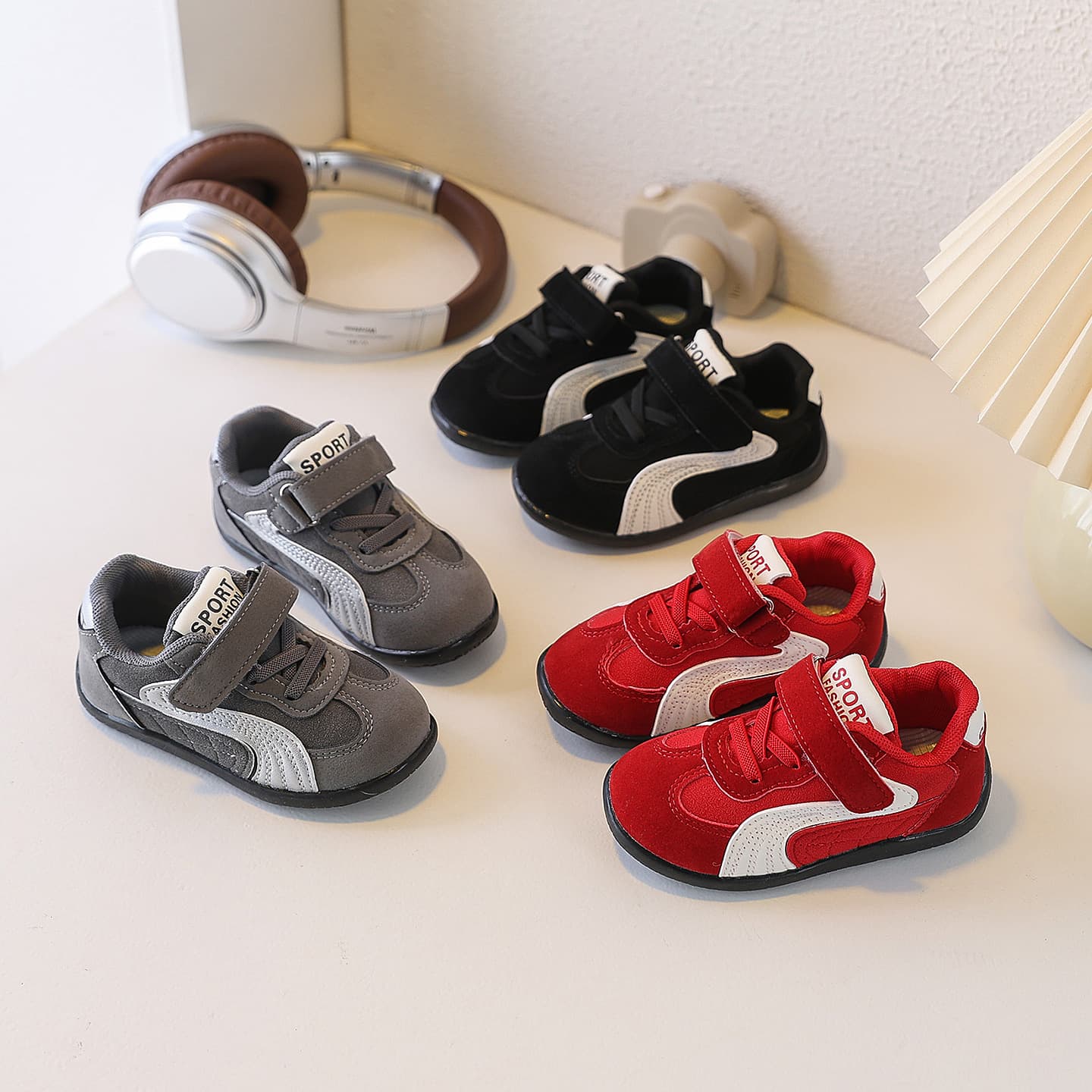 Girls Anti-Slip Breathable Walking Shoes 2026 New Korean Style Casual Sneakers Boys Toe Protection Shoes Agam Shoes