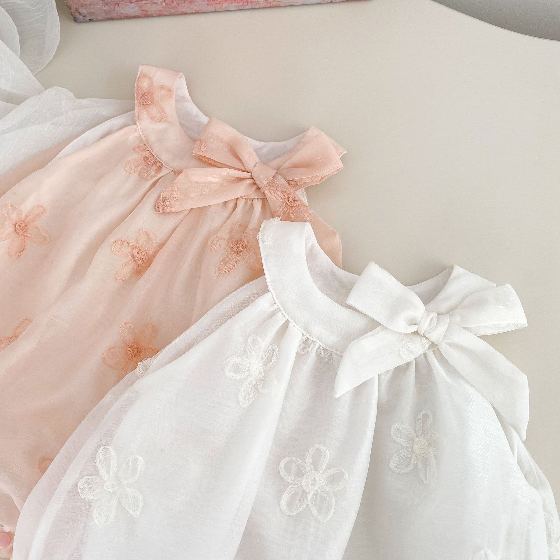 INS Summer Baby Girl French Floral Embroidery Romper with Bowknot, Infant Onesie for 1st Birthday Photo Crawling Outfit