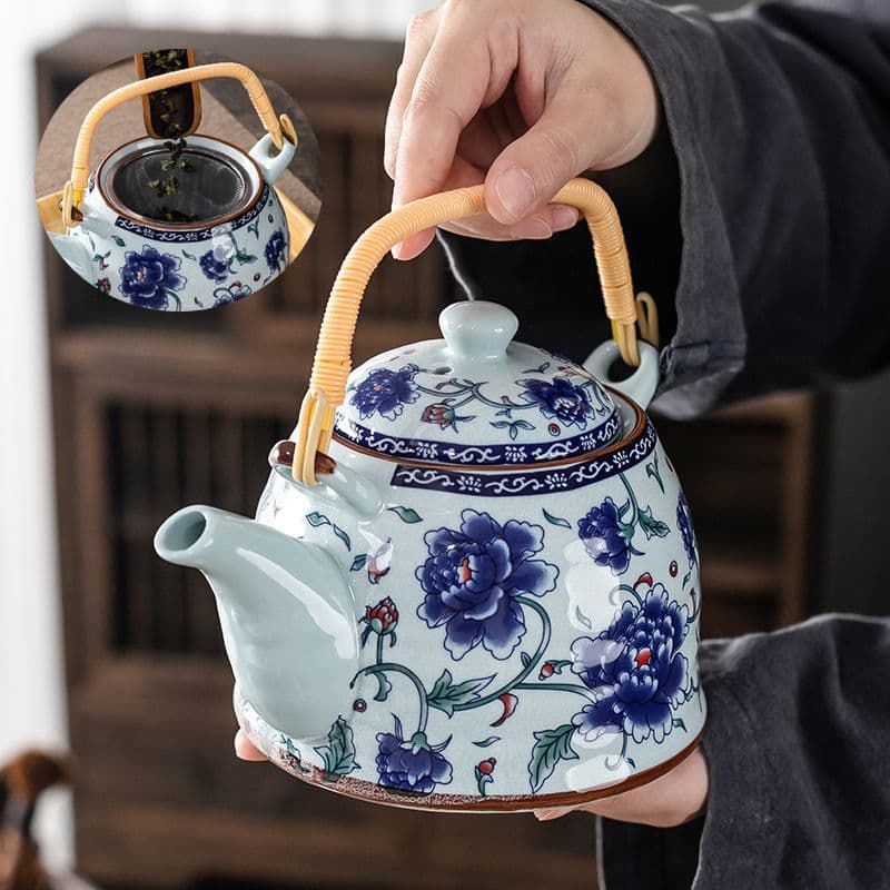 Large Capacity Ceramic Kung Fu Teapot with Filter and Handle, Retro Convenient Home Brewing Teapot