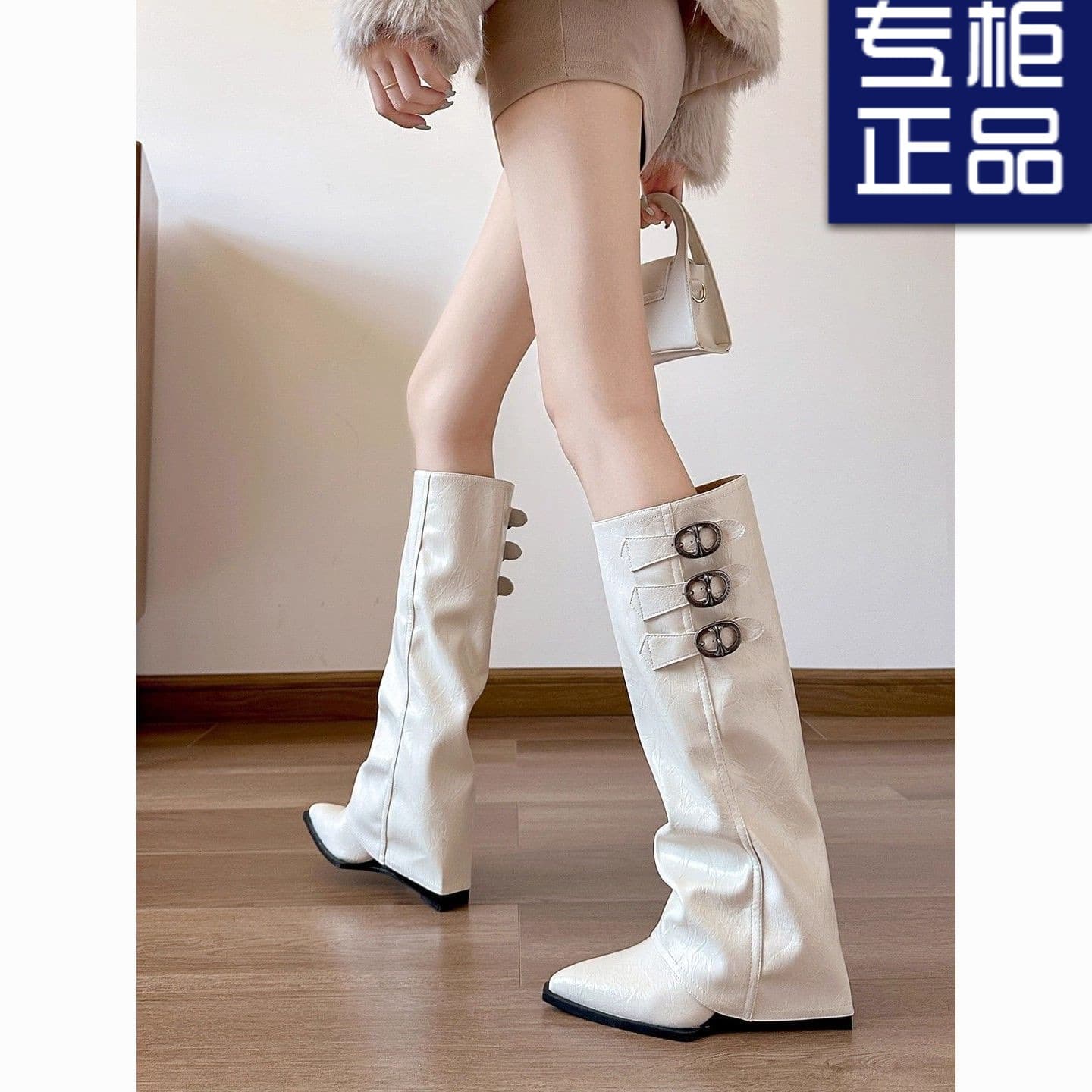 2025 Autumn/Winter New Wedge Heel Vintage Black Boots, Long Tube Boots for Women with Thick Legs, Pointed Toe, Wrinkled, Knee-High Rider Boots