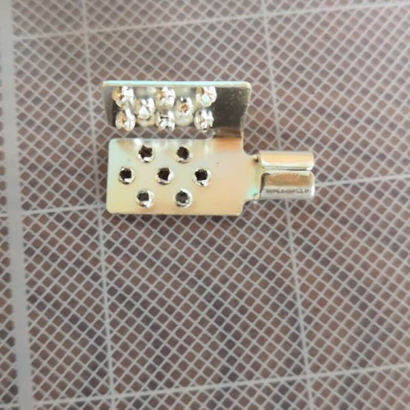 Electric heating film, wiring clips, terminals, electric heating film, mastic