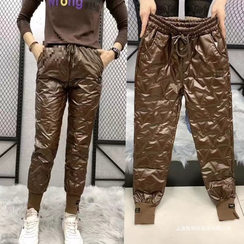 Women's down-filled cotton pants, new winter style, high-waisted, loose, casual, slim-fit, harem pants, suitable for wearing outside, slimming, warm and trendy.