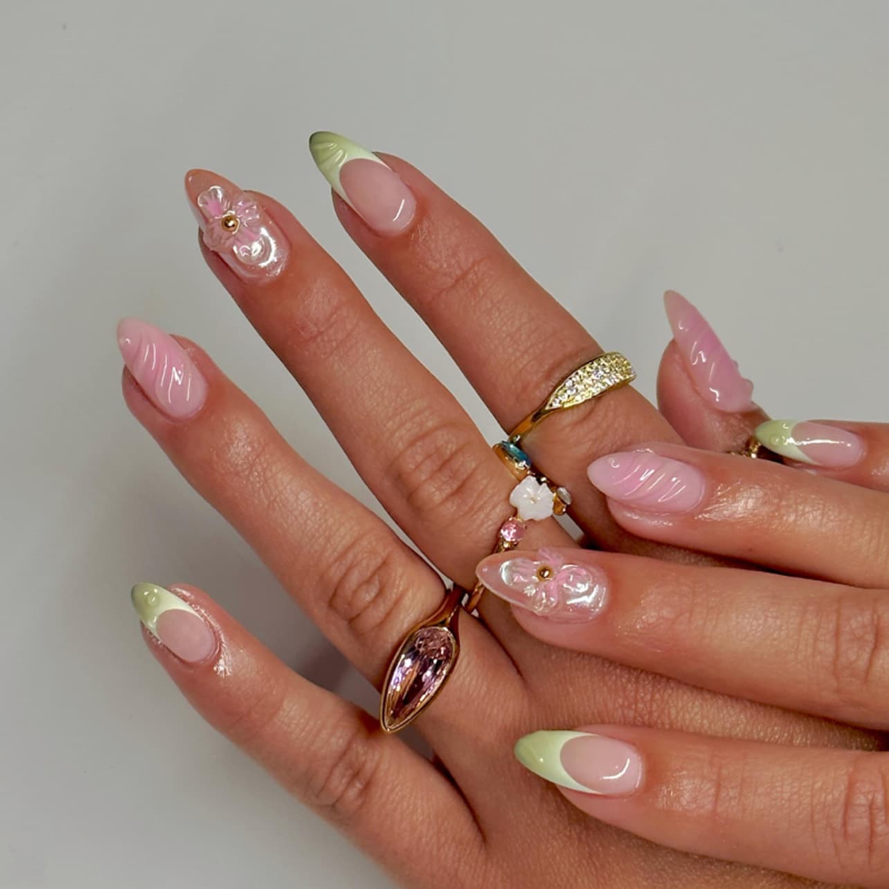 3D French Gradient Short Almond Press-On Nails with Flower Sparkle Design Wholesale Factory Direct
