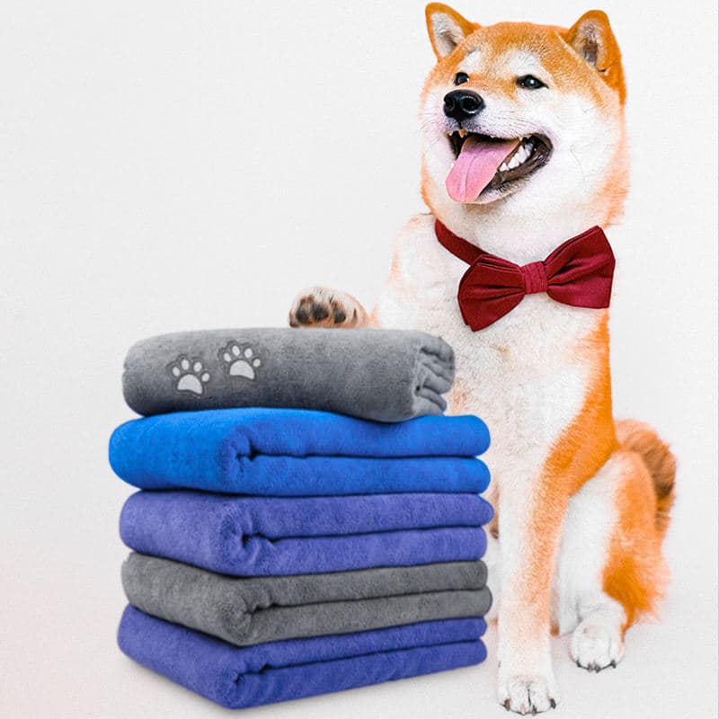 Cross-border export microfiber pet cleaning towels for dogs and cats, with water absorption, quick-drying, and custom embroidery logo.
