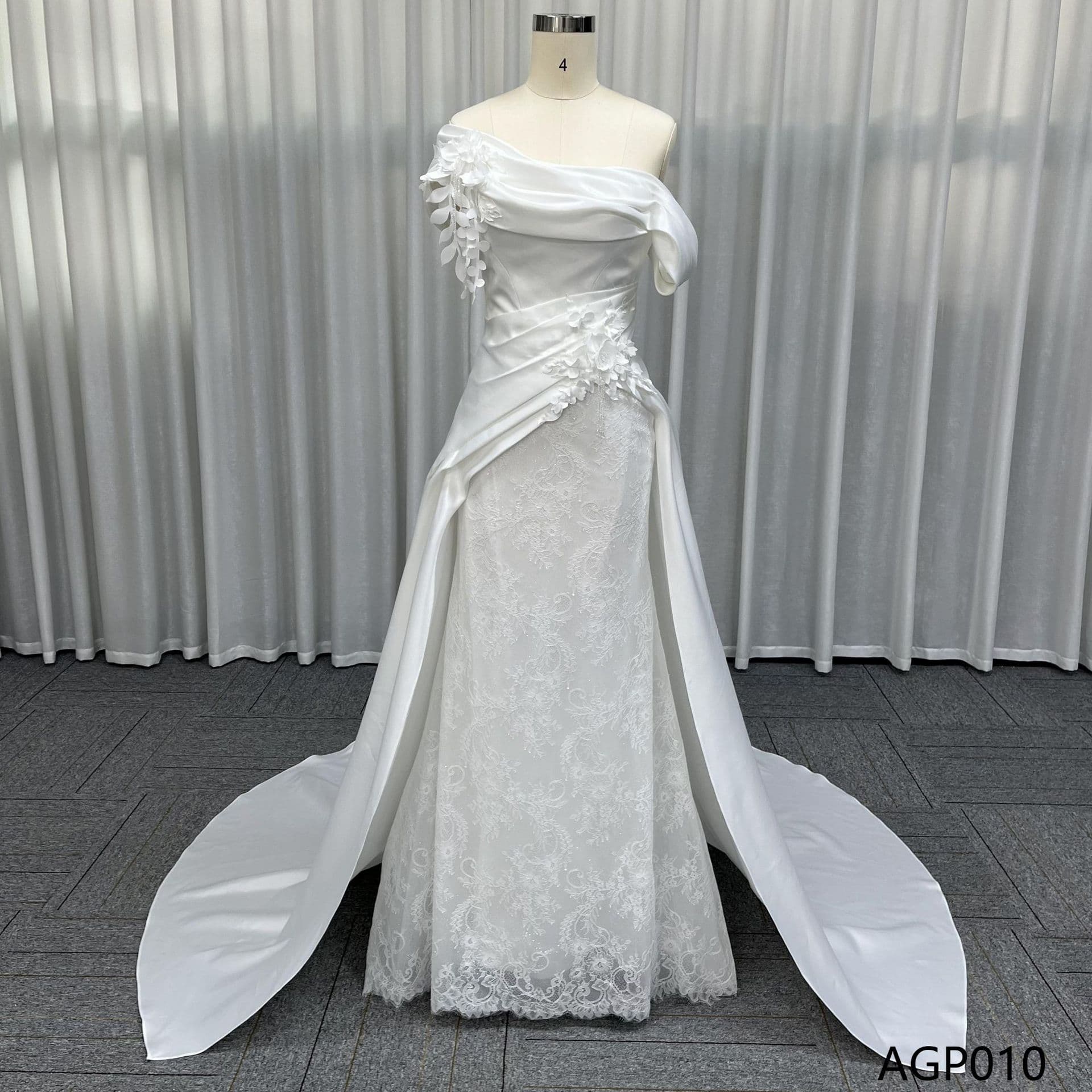 Cross-border European and American Wedding Dress Strapless Satin Gown for AliExpress