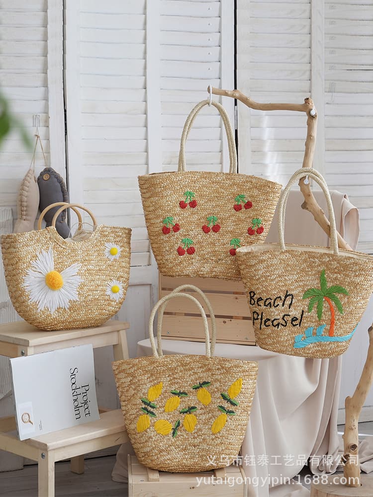Handcrafted Straw Weaving Bag Summer Fresh Sweet Style Bucket Shape Large Size Ladies Bag Embroidered Daisy Coconut Tree Pattern