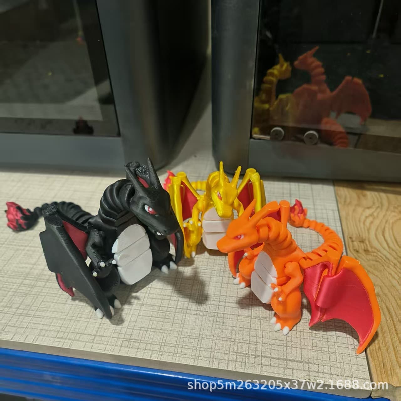 3D Printed Fire-Breathing Dragon Creative Figurine with Integrated Joints, Movable and Standable, Anime Pokémon Toy
