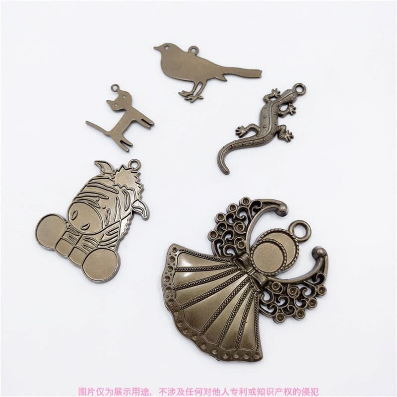 Wardrobe Aroma Hanging Ornament Long Lasting Fragrance Clothes Freshener Metal Shape Bedroom Closet Deodorizer Decoration Customization