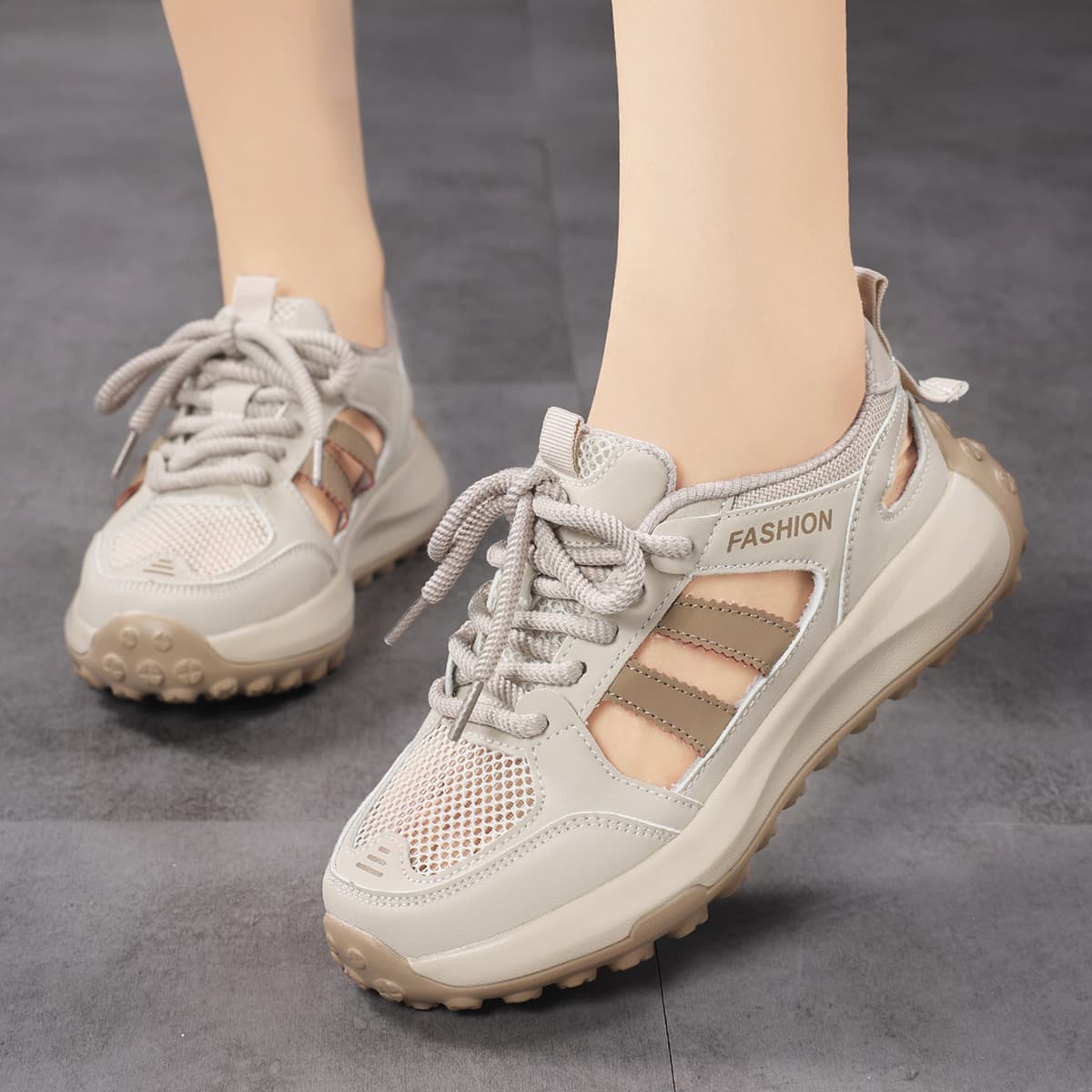 Summer Hollow Breathable Casual Sports Women's Shoes Lightweight Comfortable Versatile Trendy Women's Outdoor Running Large Size Shoes