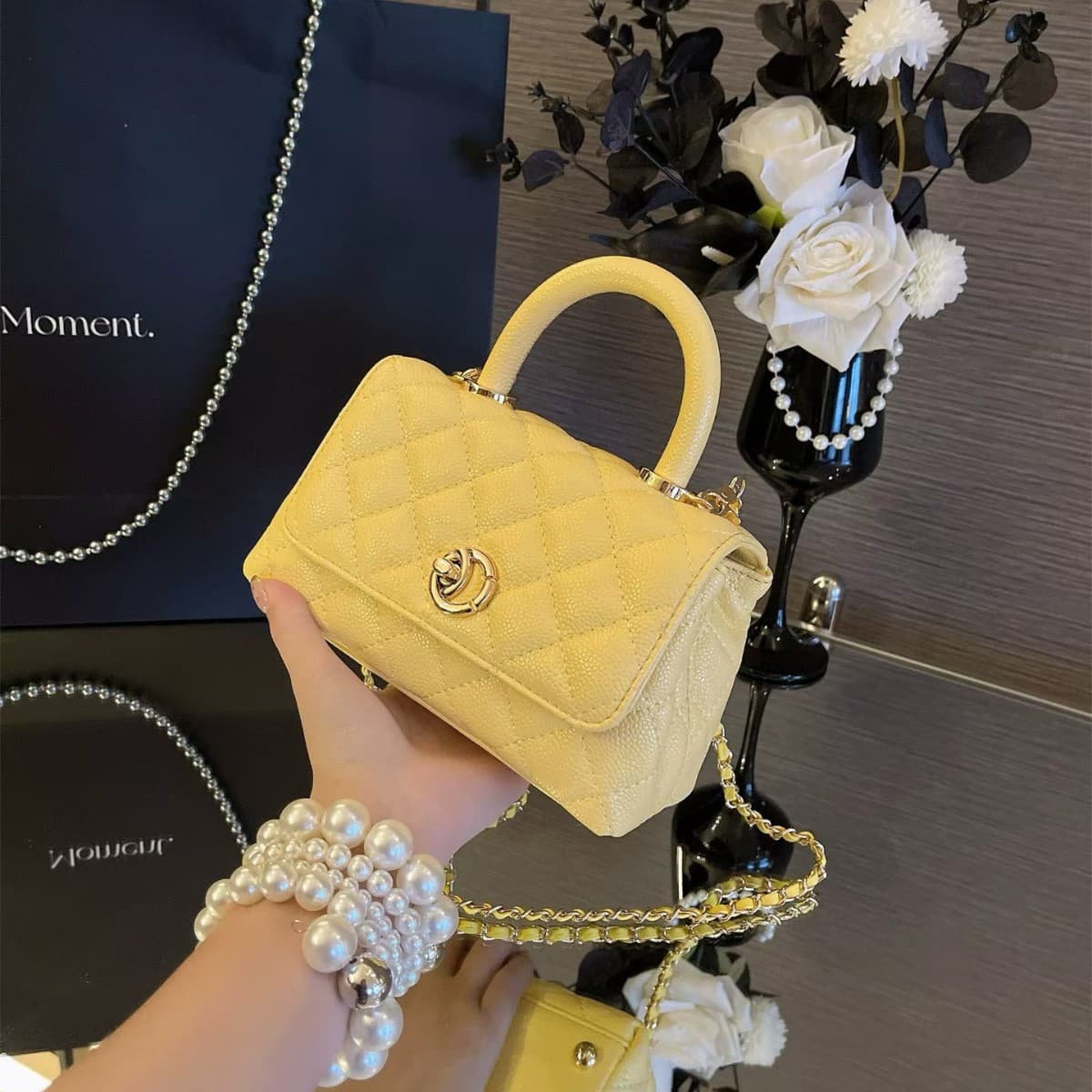 Small Fragrance Style Diamond Quilted Bag 2026 New Chain Bag Handbag Shoulder Crossbody Bag Small Square Bag Fashion Versatile Hand Carry Bag