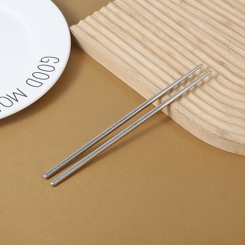 Premium Pure Titanium Chopsticks Home Use Gift Box Set Food Grade Anti-Mold Anti-Slip Long Heat-Resistant Portable Chopsticks