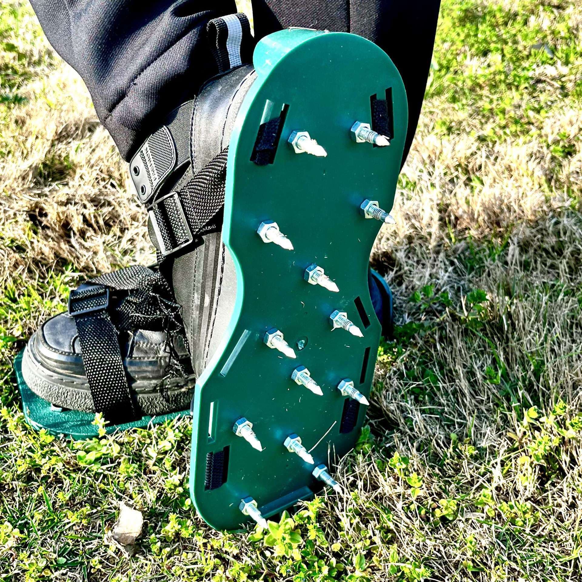 Garden Spike Shoes, Lawn Aerator Shoes, Soil Loosening Shoes, Self-Leveling Epoxy Gardening Tools