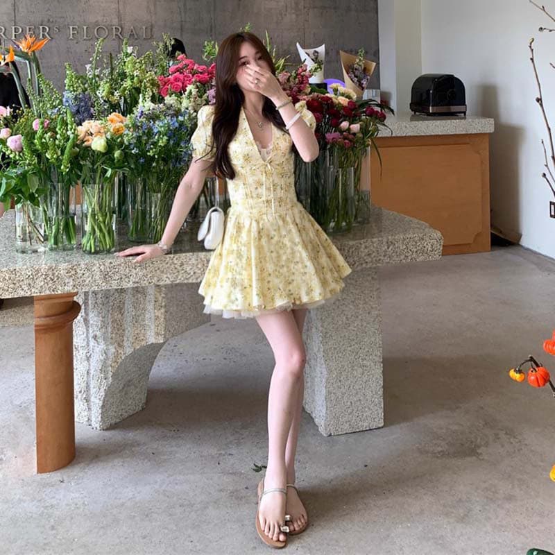 New Dress French V-Neck Yellow Floral Puff Sleeve Waist-Cinching Princess Short Skirt Puffy Dress Women Beautiful Premium