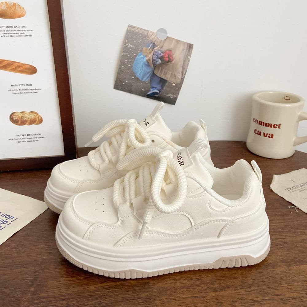 Soft and Cute Dress with Skirt White Sneakers Women 2026 New Spring Style Chic Casual Thick Sole Sports Shoes