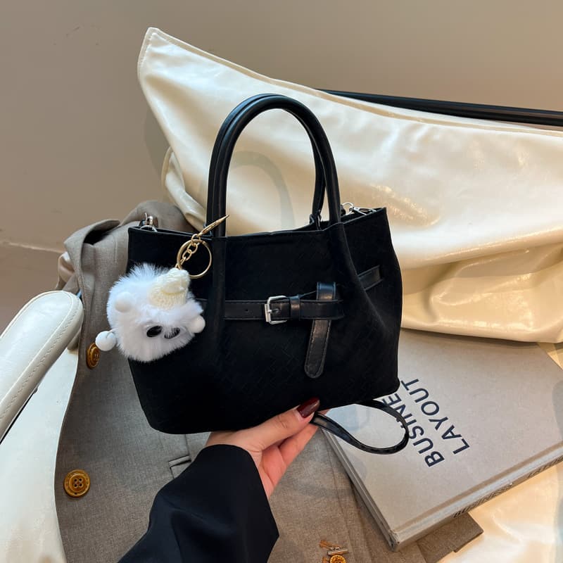 Small fresh woven vegetable basket bag for women 2025 new crossbody bag niche high-end feel hand bucket bag trendy