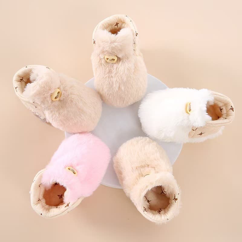 Newborn Winter Thick Plush Foot Covers Infant Soft-Soled Pre-Walking Shoes Baby Warm Fuzzy Walkers