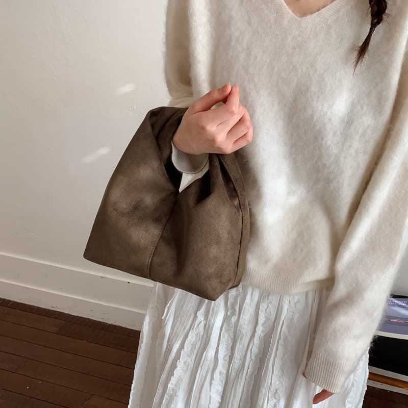 Casual Style Large Capacity Commuter Handbag for Women 2026 Trendy Simple Premium Tote Bag