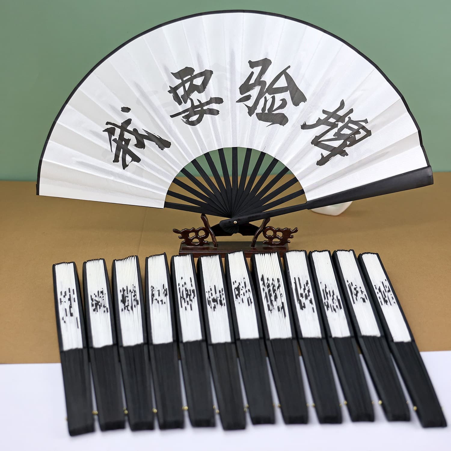 Vintage 10-inch Double-Sided Trendy Saying Fan, Bar Atmosphere Prop, Bamboo Ribs, Disco Folding Fan Wholesale