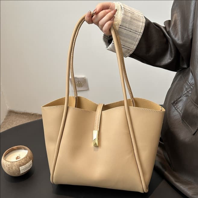 Vintage Fashion Large Capacity Bag Women's New Autumn Winter Commuter Tote Bag Casual Versatile Shoulder Bag