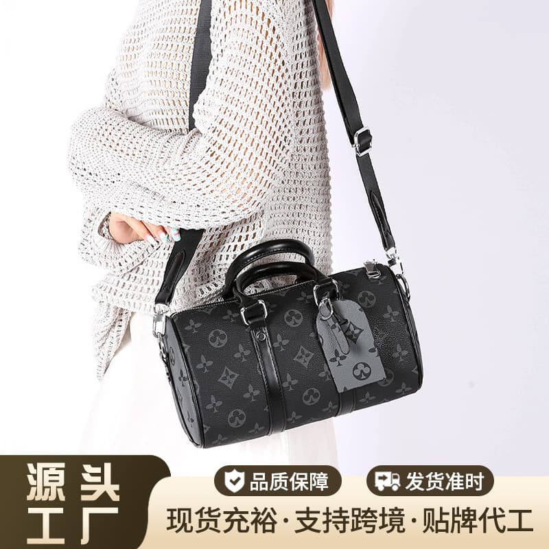 Crossbody Men's Bag Soft Leather Pillow Bag Women's Boston Travel Bag New Versatile Handheld Shoulder Men's Crossbody Bag