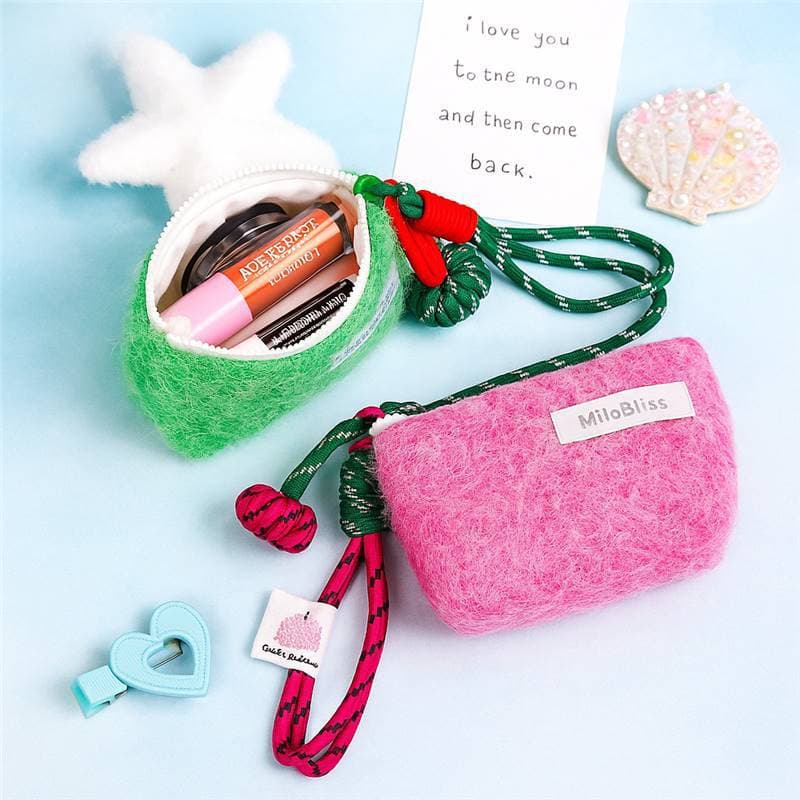 New Simple and Stylish Plush Makeup Bag Solid Color Cute Storage Bag Daily Portable Handheld Makeup Bag