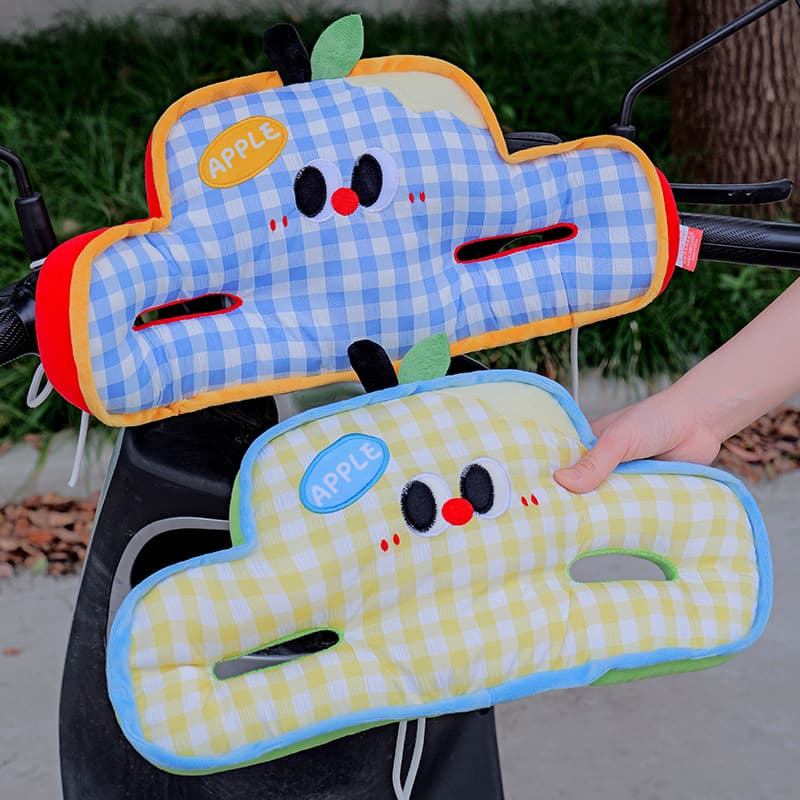 Electric vehicle child seat with front-mounted baby protection headrest, extra-large and thickened baby child seat with anti-collision function.