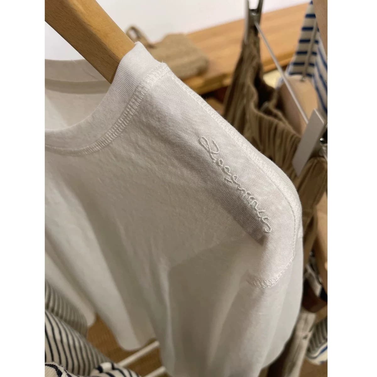 White Embroidered Letter Snowflake Cotton Base Layer Top Women Summer Loose Long Sleeve Sun Protection Cover-Up T-Shirt Regular Shoulder Top Thin