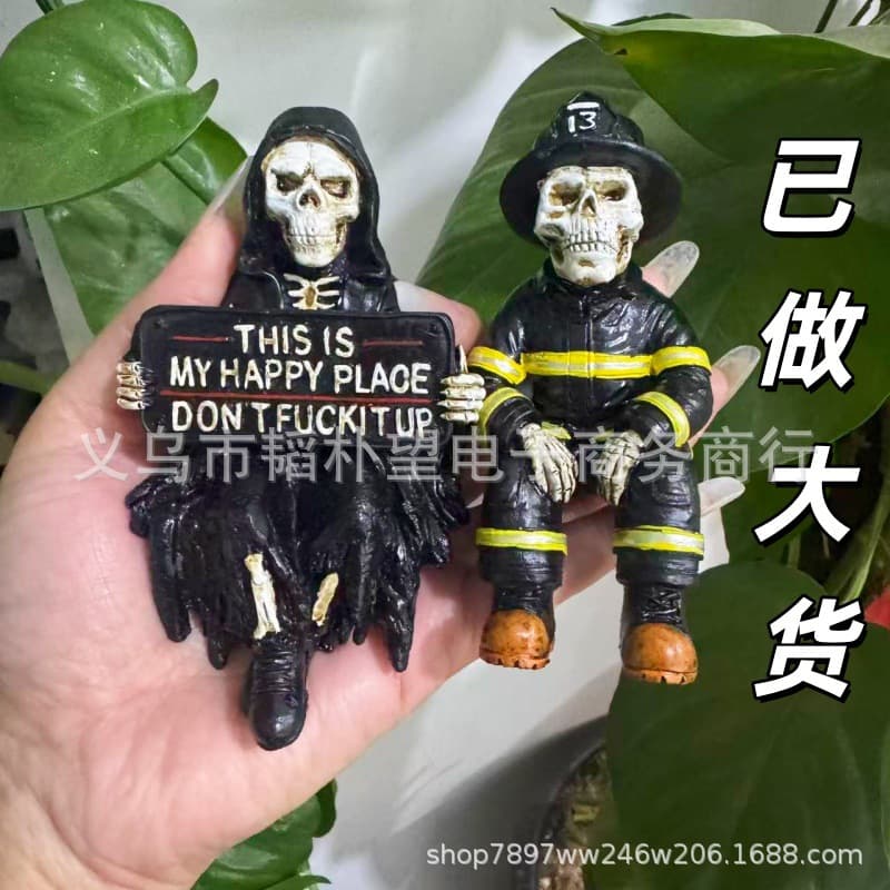 Cross-border new product Ancient Chinese Scholar cloak scholar resin crafts ornaments decoration