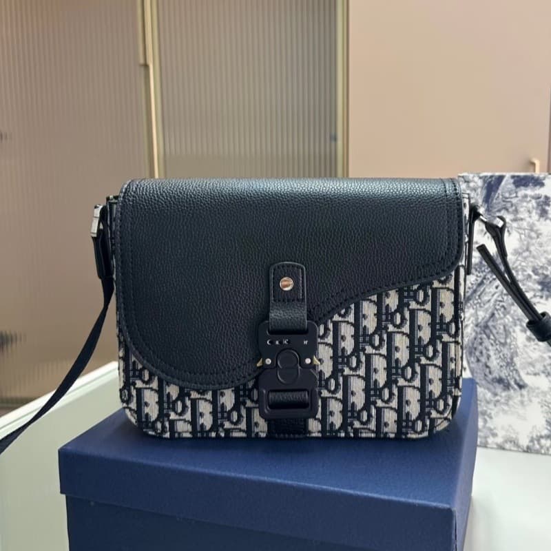 2026 Versatile New Saddle Bag Cowhide Messenger Canvas Flap Bag European and American Fashion Business Shoulder Crossbody Bag