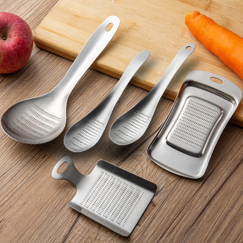 Spoon-shaped Grater for Ginger, Horseradish, Mustard, Baby Food, Carrot Puree - 304 Stainless Steel Grinding Tool for Garlic Paste
