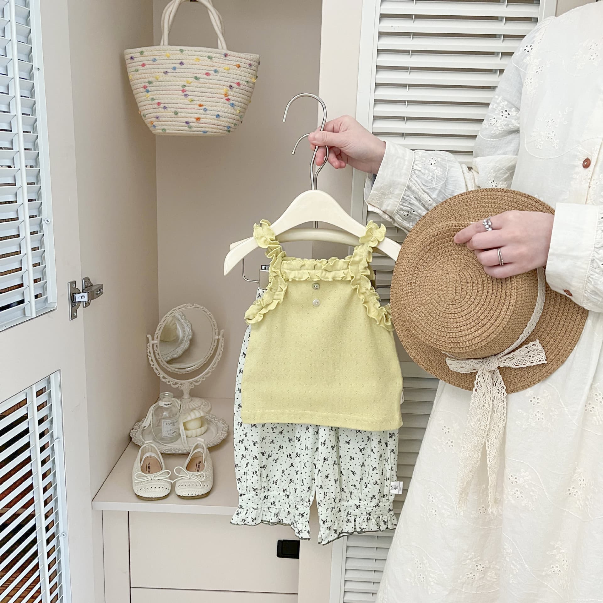 Korean fashion style girls summer suit baby summer cool halter top + floral anti-mosquito pants for going out