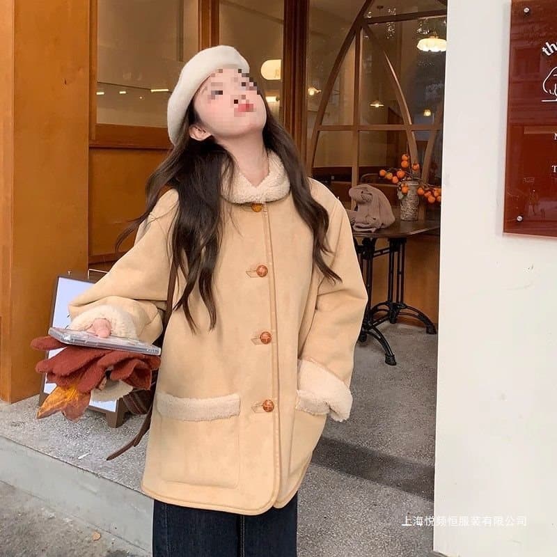 Women's shearling coat, winter cotton jacket new style, with fleece lining and thickened design, warm retro suede fur integrated.