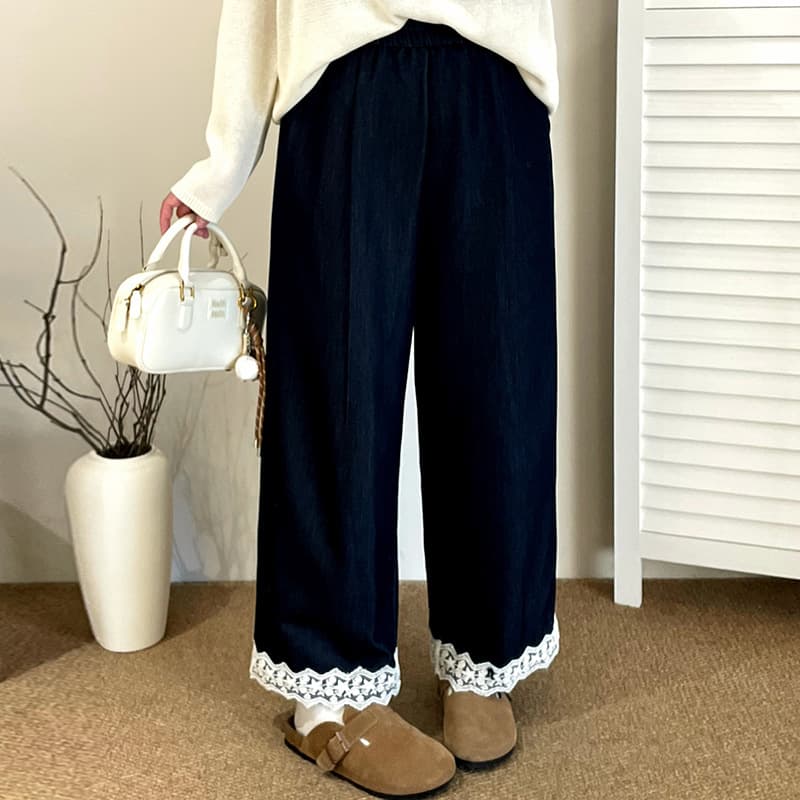 Plus-Size Women's Patchwork Lace Wide-Leg Pants, Casual Pants for Women, Spring 2026, Loose-Fitting Cropped Wide-Leg Pants for Plus-Size Women, Nk1283