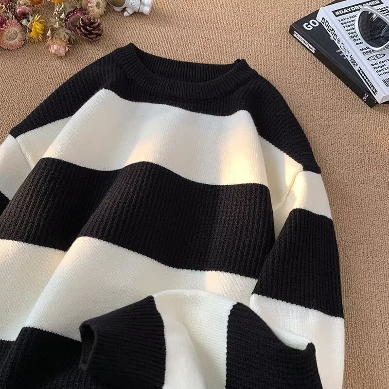 Striped Round Neck Sweater for Men, Autumn/Winter Thick Warm Loose Knit Base Layer, American Retro Contrast Color Fashion Knitwear