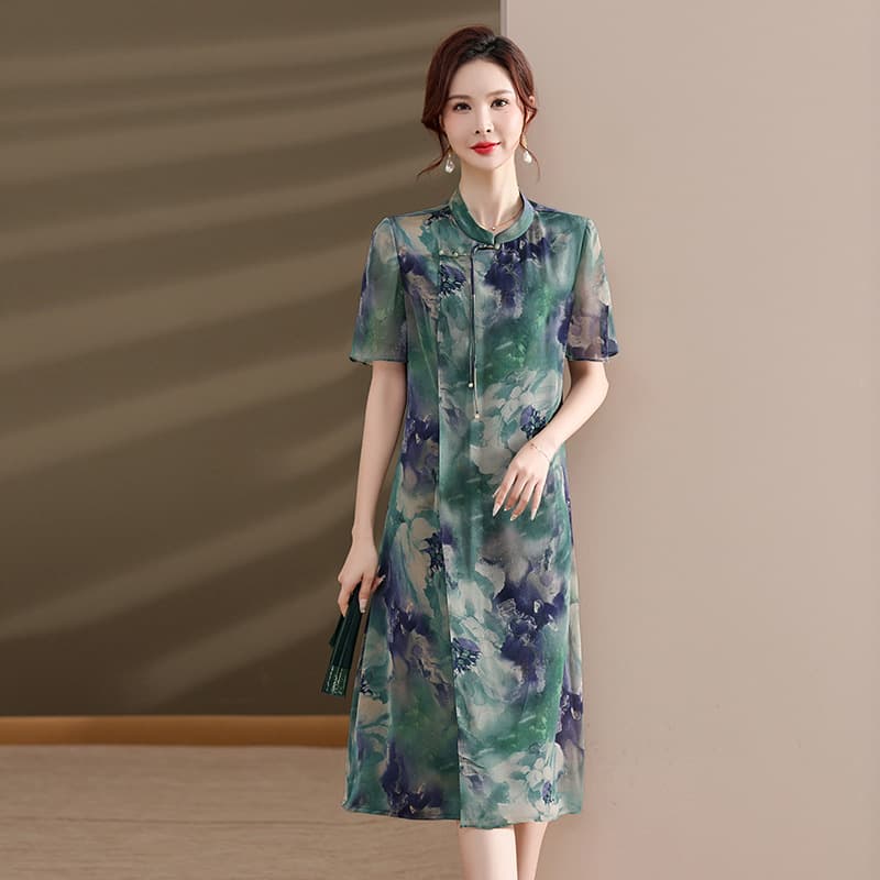Middle-aged mother dressed as a rich lady, noble, light, luxurious, fashionable, foreign-style chiffon dress, new Chinese style mid-length skirt