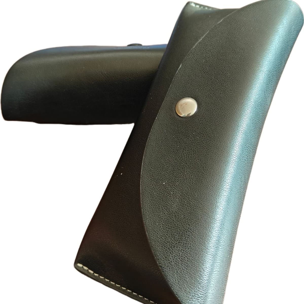 VR Glasses Dedicated Storage Case, Fashion Leather Protection, Portable Charging, Guarding Your Tech Gear.