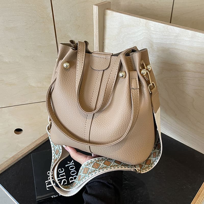 Cross-border Women's Bag Premium Versatile Bucket Bag 2026 New Wide Strap Shoulder Crossbody Bag Women's Handbag