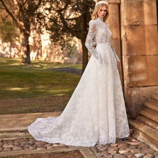 French Lace Wedding Dress 2026 New Bride Simple Elegant High-End Long Sleeve Summer Small Train Formal Dress